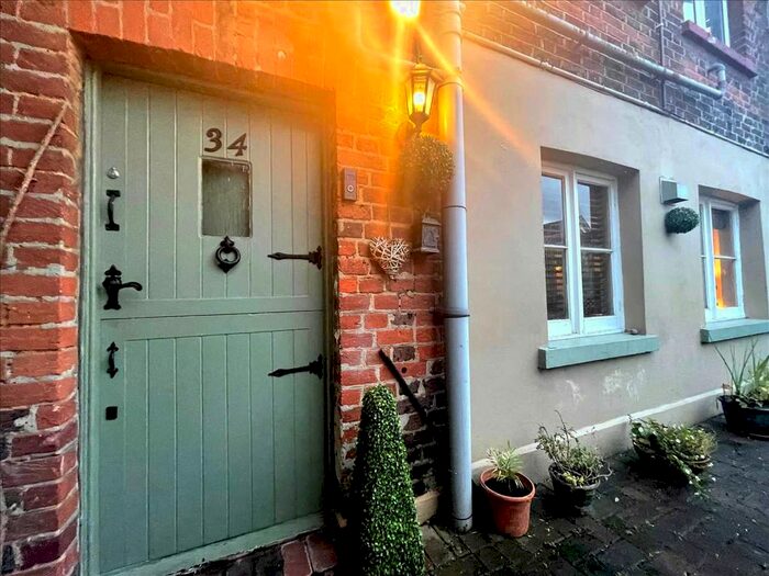 2 Bedroom Flat To Rent In Colebrook Road, Tunbridge Wells, TN4