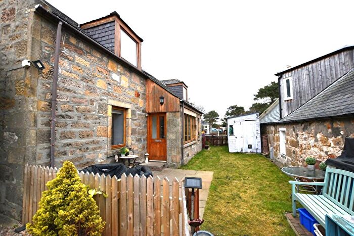 3 Bedroom Semi-Detached House For Sale In Findhorn, IV36