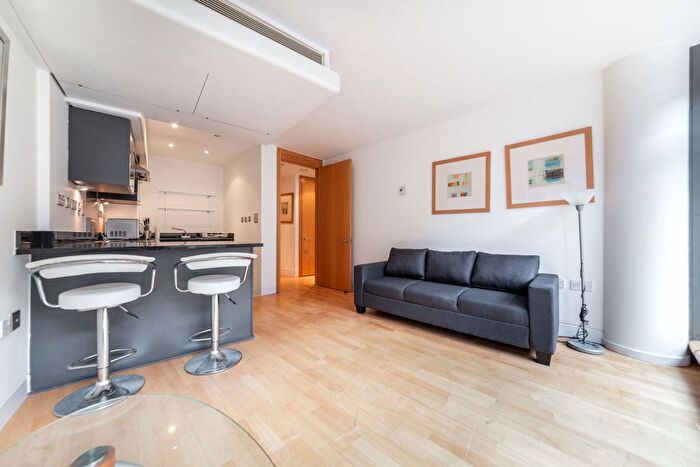 1 Bedroom Flat To Rent In Parliament View Apartments, Nine Elms, London, SE1