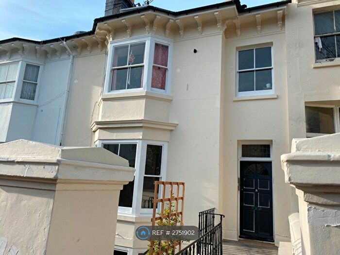 2 Bedroom Flat To Rent In Buckingham Place, Brighton, BN1
