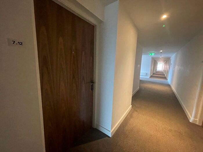 3 Bedroom Flat For Sale In Ordsall Lane, Salford, M5