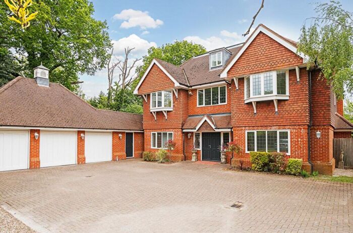 6 Bedroom Detached House For Sale In Chestnut Road, Beaconsfield, Buckinghamshire, HP9