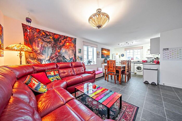 1 Bedroom Flat For Sale In Hyson House, Feld Lane, Holmewood, Chesterfield, S42