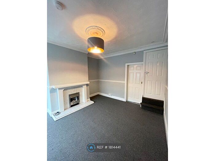 3 Bedroom Terraced House To Rent In Cross Flatts Terrace, Leeds, LS11