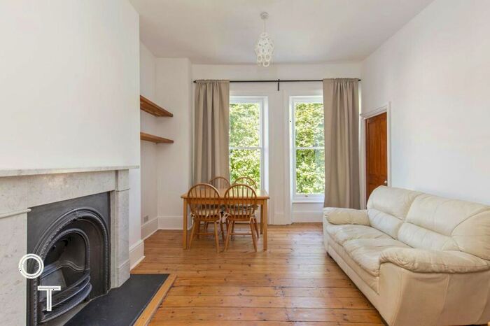 2 Bedroom Flat To Rent In Caversham Road, NW5