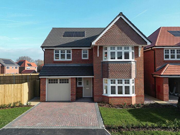 4 Bedroom Detached House For Sale In Llys Y Coed, Wrexham, LL11