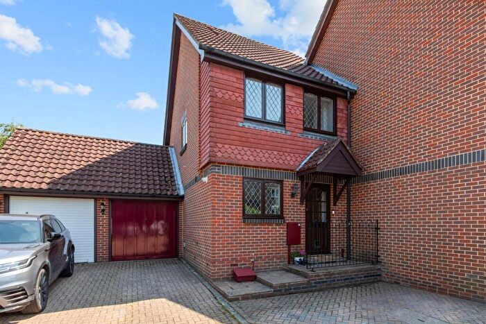 2 Bedroom End Of Terrace House For Sale In Shottermill, Horsham, RH12