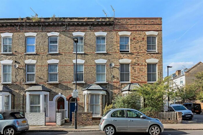 1 Bedroom Flat To Rent In Lennox Road, Finsbury Park, N4