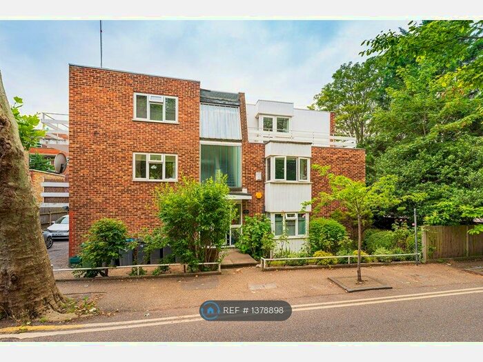 1 Bedroom Flat To Rent In Freshton House, Kingston Upon Thames, KT2