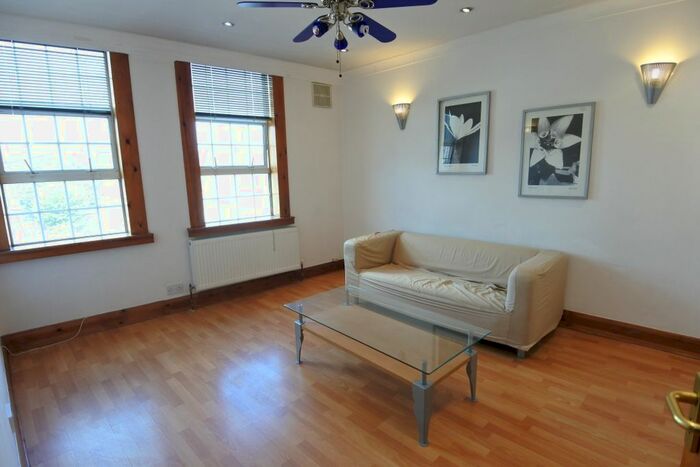 2 Bedroom Flat To Rent In Burnley Road, Dollis Hill, NW10