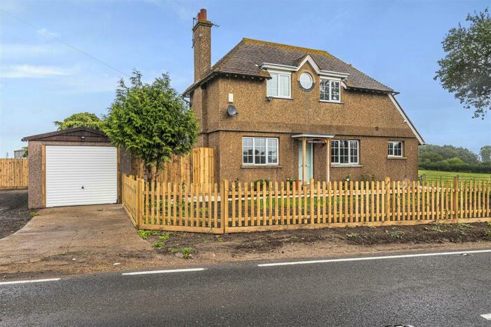 House To Rent In Cobham Road Fetcham, KT22