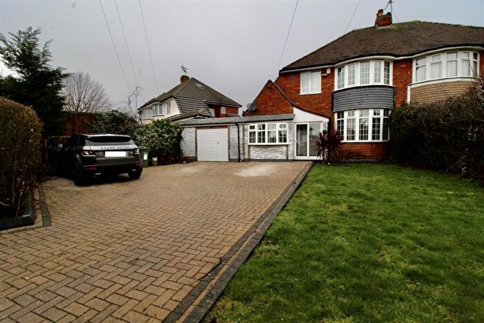 3 Bedroom Semi Detached House For Sale In Elmfield Road, Castle Bromwich, Birmingham, B36