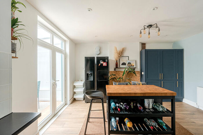 3 Bedroom End Of Terrace House For Sale In Dovercourt Road, Horfield, Bristol, BS7