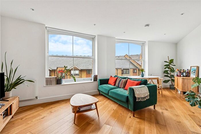 1 Bedroom Apartment For Sale In Stamford Road, London, N1