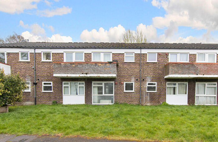 2 Bedroom Flat For Sale In Royal Court, Hemel Hempstead, HP3