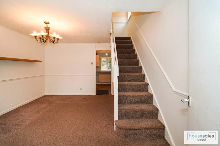 2 Bedroom Semi-Detached House For Sale In Blackthorn Close Pennington, Lymington, SO41