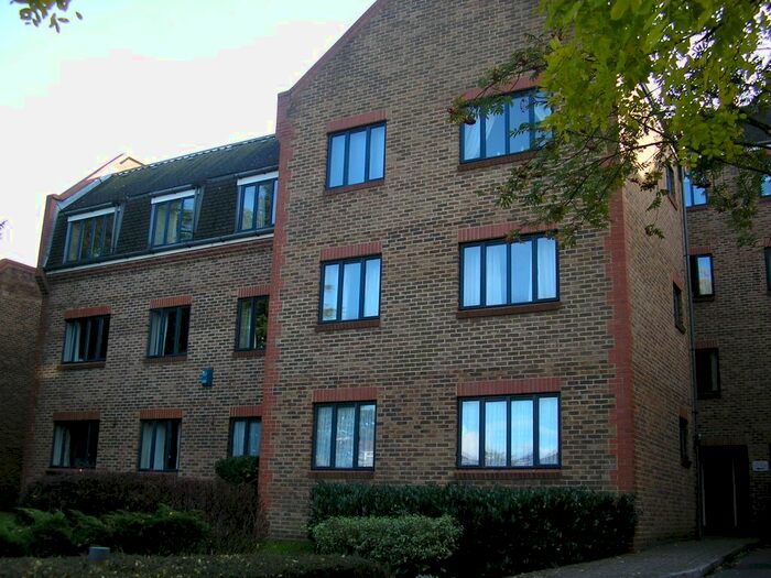 1 Bedroom Flat To Rent In Worcester Road, Sutton, SM2