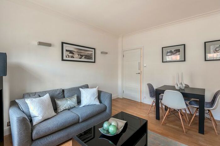 1 Bedroom Flat To Rent In Grosvenor Street, Mayfair, W1K