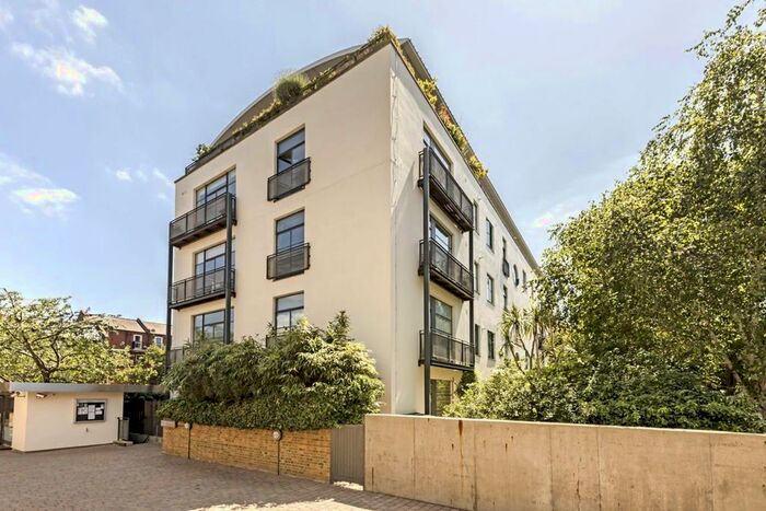 2 Bedroom Flat To Rent In Evershed Walk, London, W4