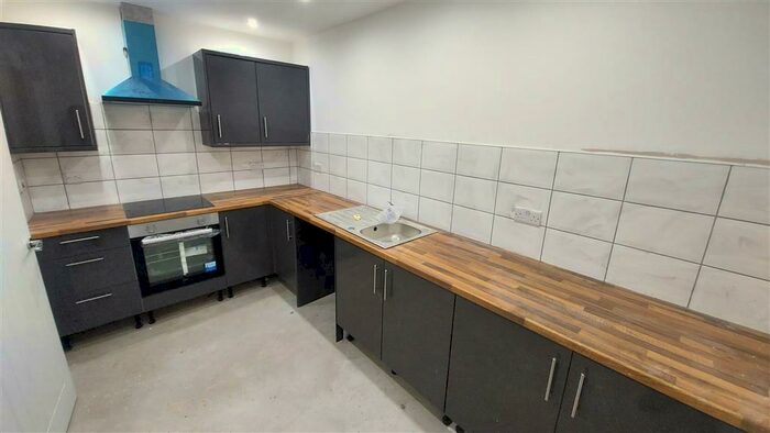 2 Bedroom Flat To Rent In Commercial Street, Risca, Newport, NP11