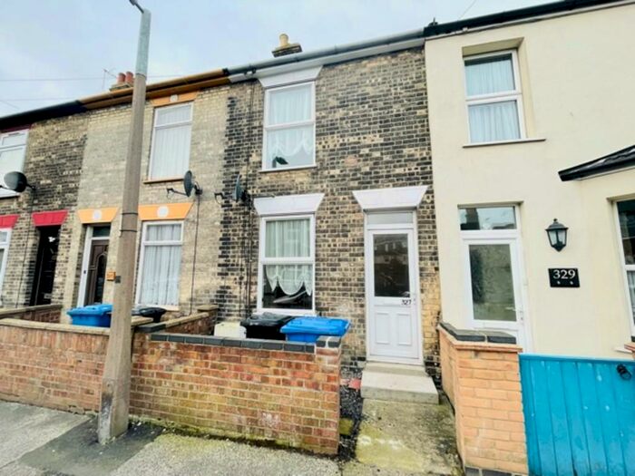 3 Bedroom Terraced House To Rent In Raglan Street, Lowestoft, NR32