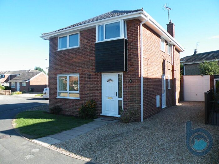 4 Bedroom Detached House To Rent In Kingfisher Close, Yaxley, Peterborough, PE7