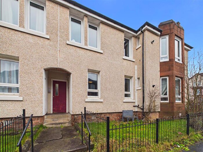 3 Bedroom Flat For Sale In Knockhill Road, Renfrew, PA4