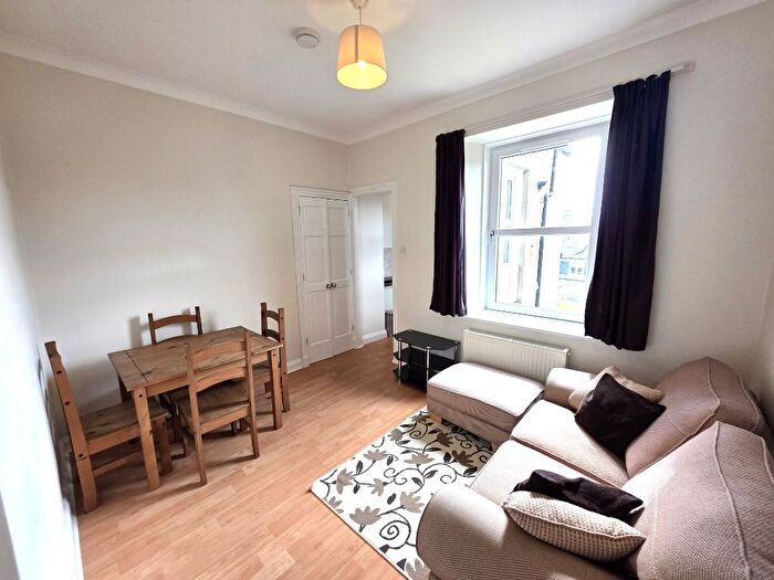 1 Bedroom Flat To Rent In Powis Place, City Centre, Aberdeen, AB25