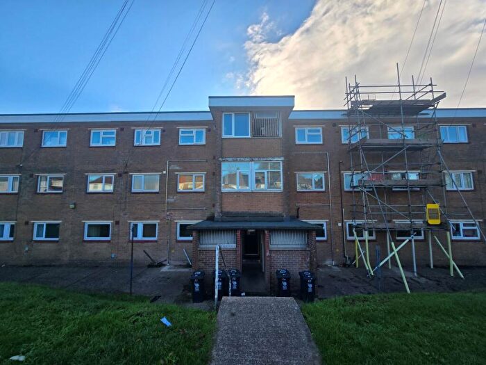 2 Bedroom Flat For Sale In Joyce Close, Newport, Gwent, NP20