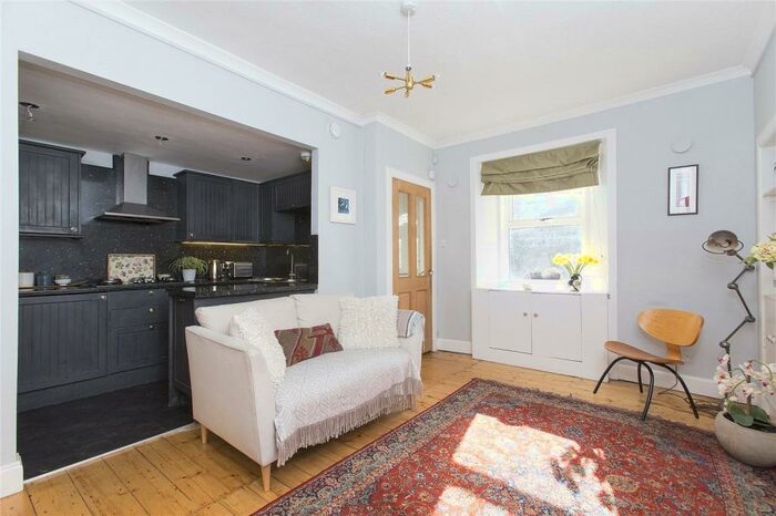 1 Bedroom Apartment To Rent In The Vennel, South Queensferry, EH30