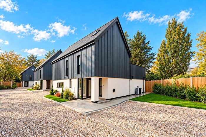 4 Bedroom Semi-detached House To Rent In , Old Woking, Woking, GU22