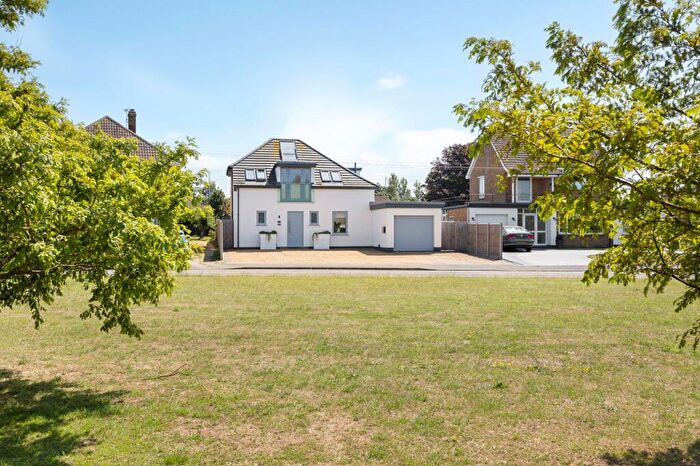 4 Bedroom Detached House For Sale In Chain Free And Stylish Four-Bedroom Home In Hunstanton With Heated Pool And Coastal Living, PE36