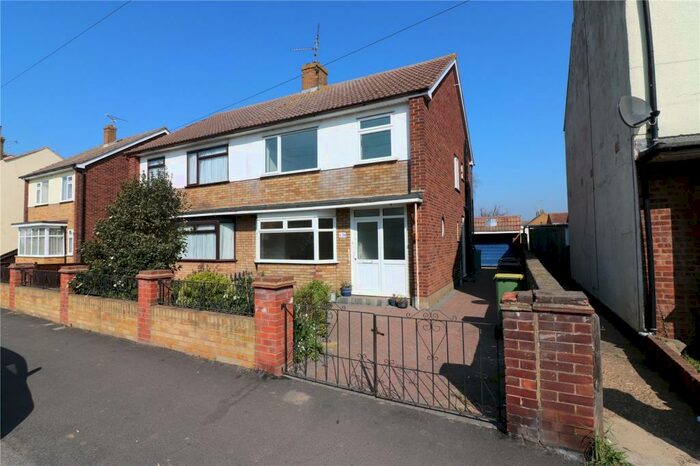 3 Bedroom Semi-Detached House To Rent In High Street, Great Wakering, Southend-on-Sea, Essex, SS3
