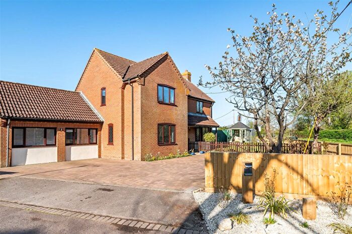 4 Bedroom Detached House For Sale In Northfields, Bulkington, Devizes, SN10