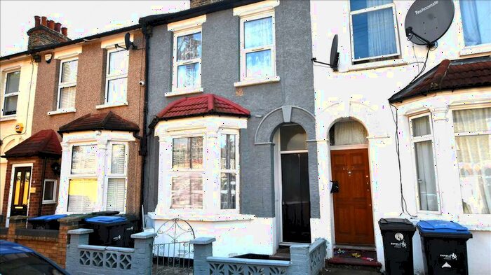 2 Bedroom Property To Rent In Kimberley Road, London, N18