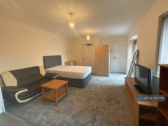 Studio To Rent In Burlington Court, Slough, SL1