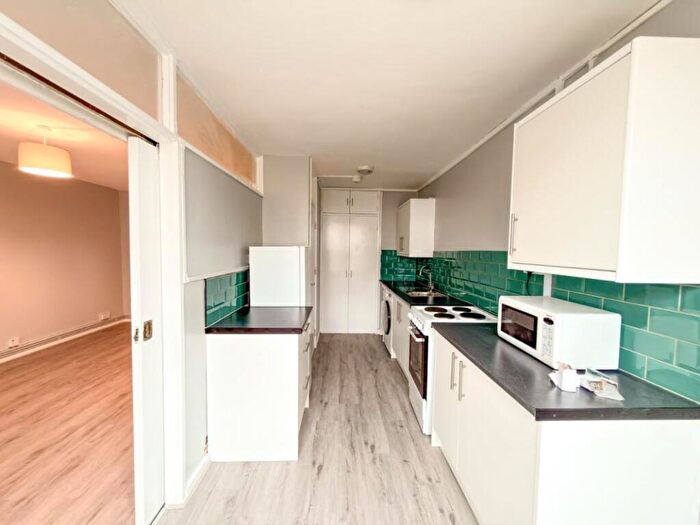 2 Bedroom Flat To Rent In Braithwaite House, Bunhill Row, London, EC1Y