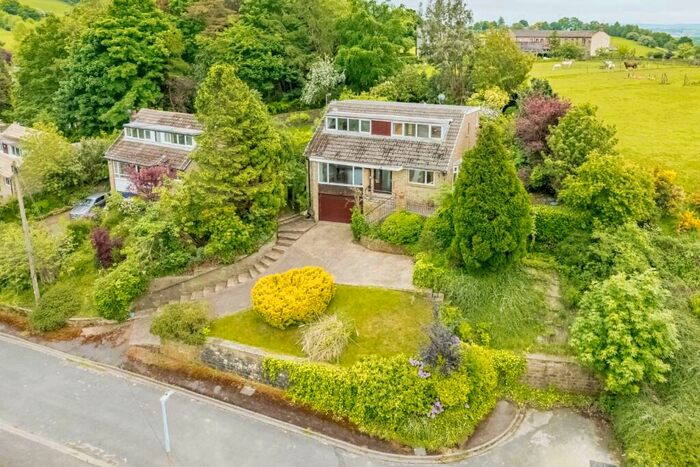 3 Bedroom Detached House For Sale In Southwood Avenue, Honley, Holmfirth, HD9