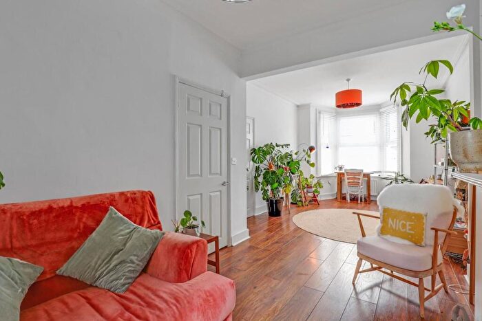 3 Bedroom House For Sale In Perry Rise, London, SE23