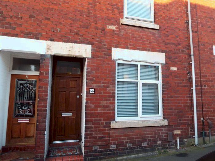 4 Bedroom Terraced House To Rent In Mellard Street, Newcastle, ST5