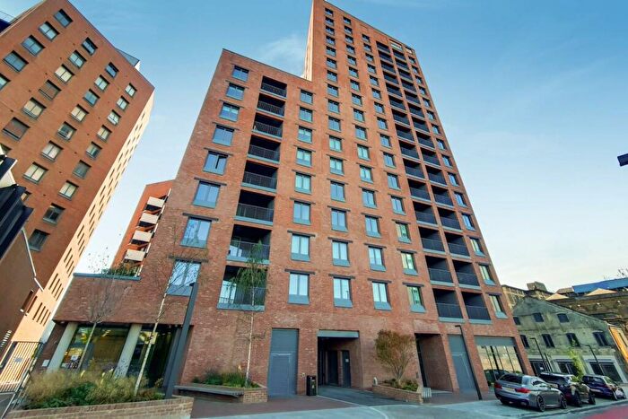 2 Bedroom Apartment To Rent In Bow, London, E3