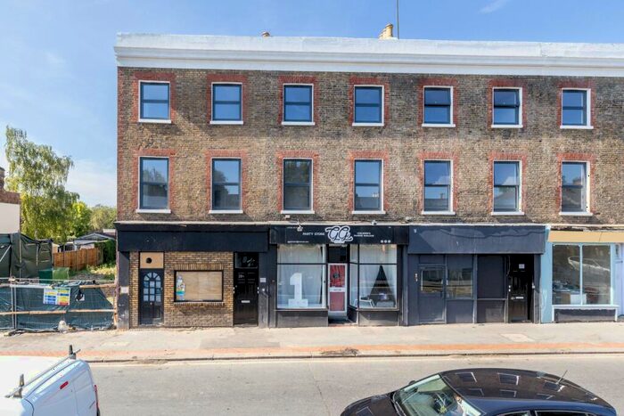 Studio To Rent In Portland Road, London, SE25