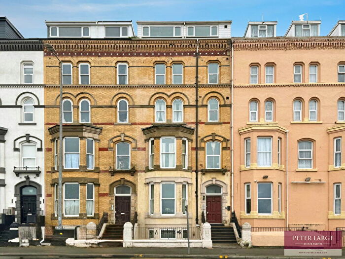 2 Bedroom Flat For Sale In East Parade, Rhyl, Denbighshire, LL18