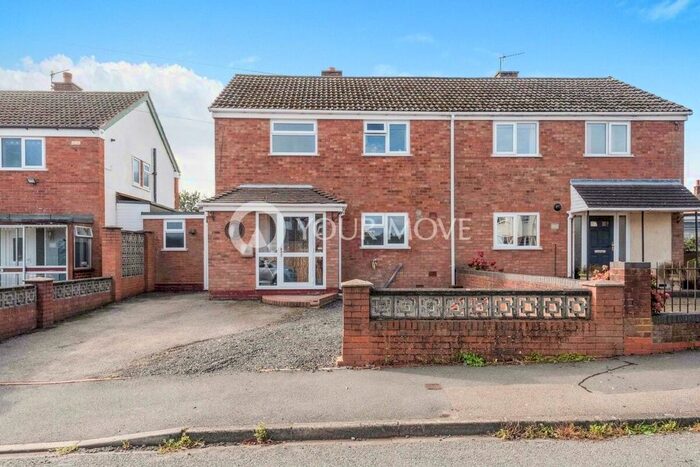 3 Bedroom Semi-Detached House To Rent In Lincoln Road, Bromsgrove, B61