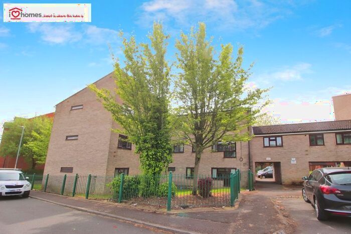 3 Bedroom Flat To Rent In Stowe Street, Walsall, WS3