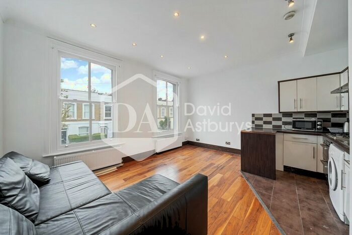 2 Bedroom Flat To Rent In Whewell Road, Archway, London, N19
