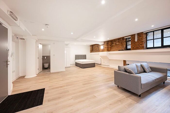 Studio To Rent In Tyssen Street, Dalston, London, E8