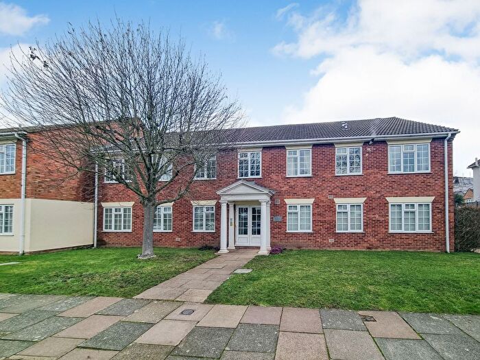 1 Bedroom Flat To Rent In Bonser Road, Twickenham, TW1