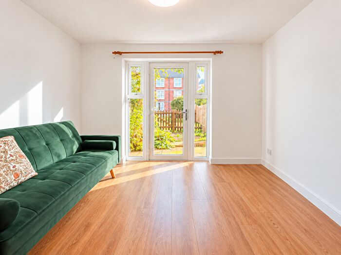 4 Bedroom Flat To Rent In Portland Road, London, N15