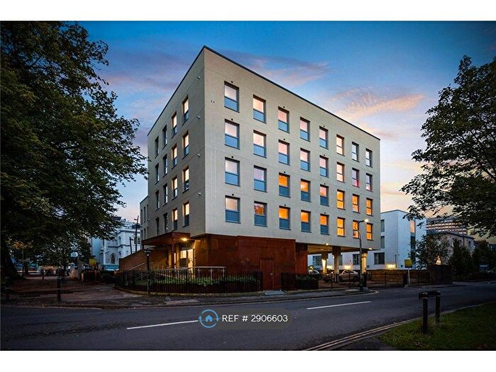 2 Bedroom Flat To Rent In Oriel House, Cheltenham, GL50